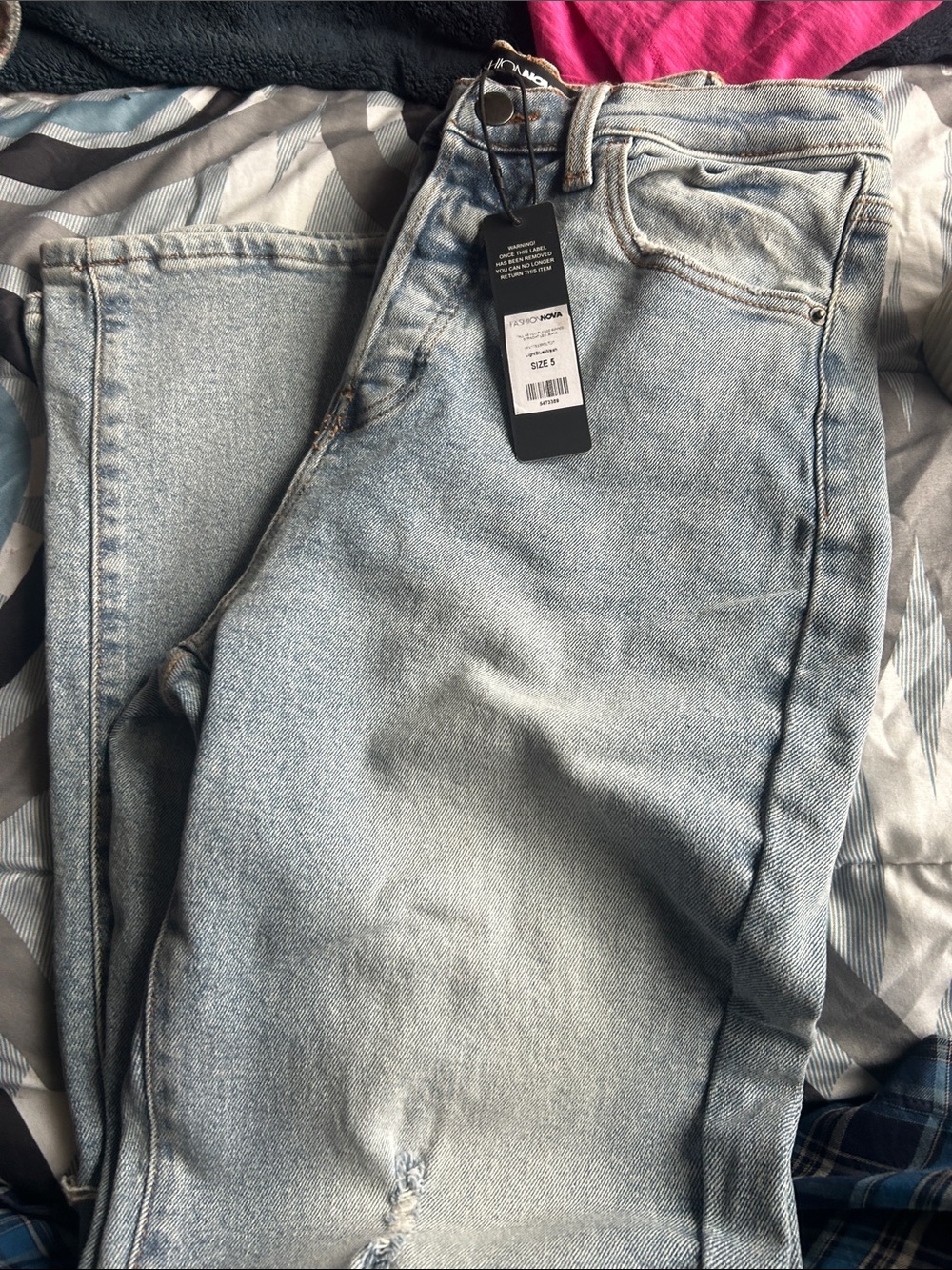 Fashion Nova Light Wash Boyfriend Jeans